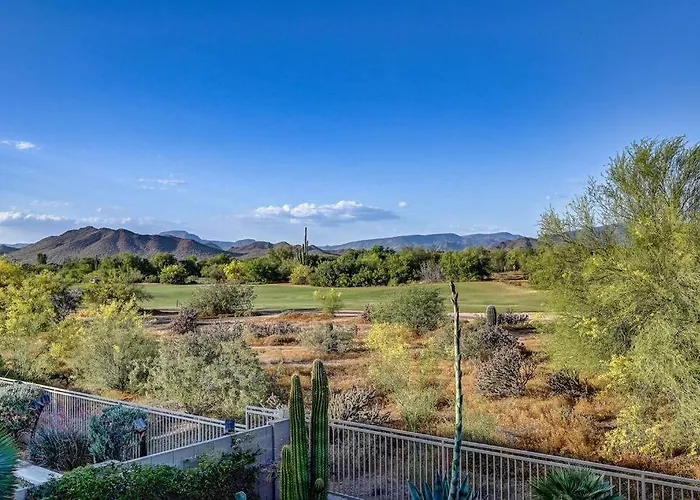Gorgeous -right Off The Back Nine! Holiday home *
