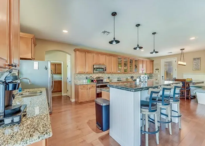Gorgeous -right Off The Back Nine! Holiday home Cave Creek